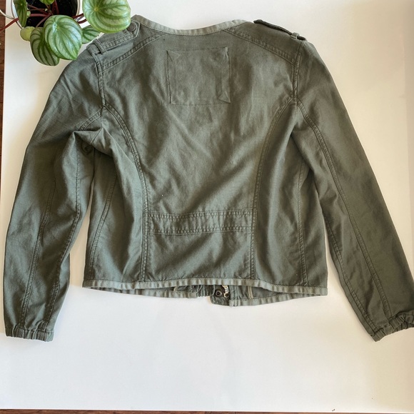 BNWT A&F Utility Military Cropped Fall Jacket - Picture 11 of 14
